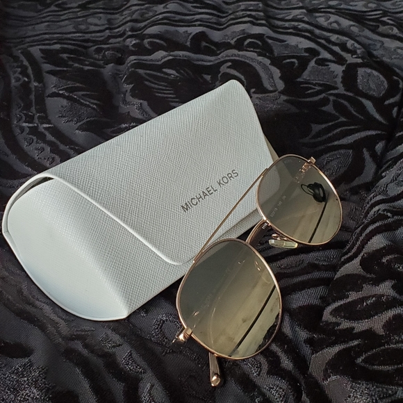 Sunglasses - Picture 2 of 3